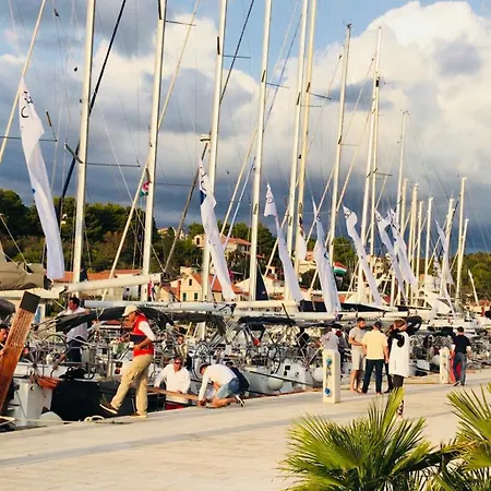 Sol Melba Boutique - Maslinica